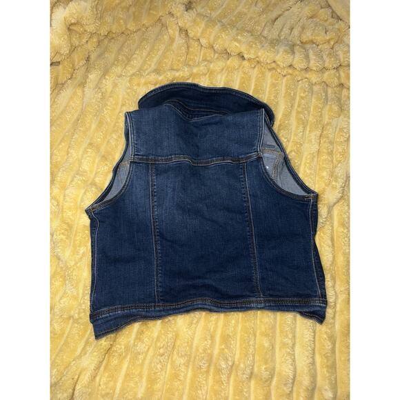 Cat & Jack Girl's Size Large L (10/12) Sleeveless Cotton Denim Blue Jean Jacket - Picture 3 of 3